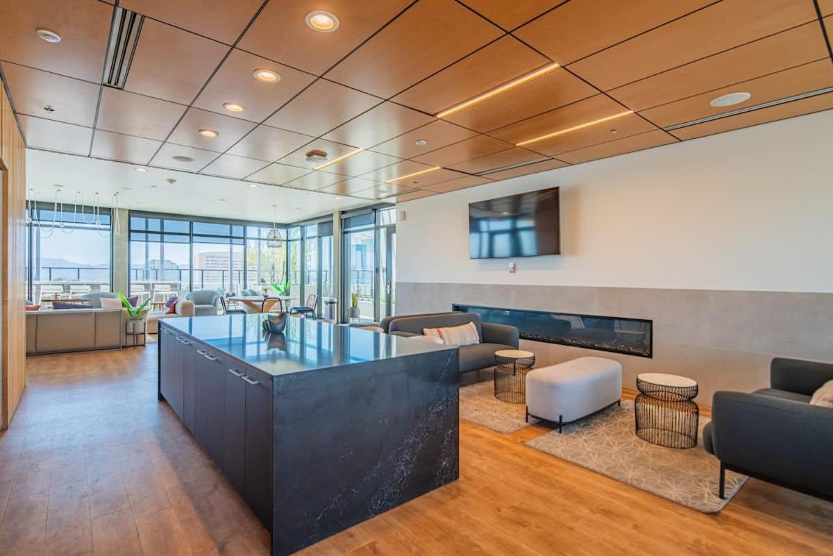 凤凰城Detailed 2Bd, Highrise Dt, Pool, Gym, Parking, Sleeps 8公寓 外观 照片
