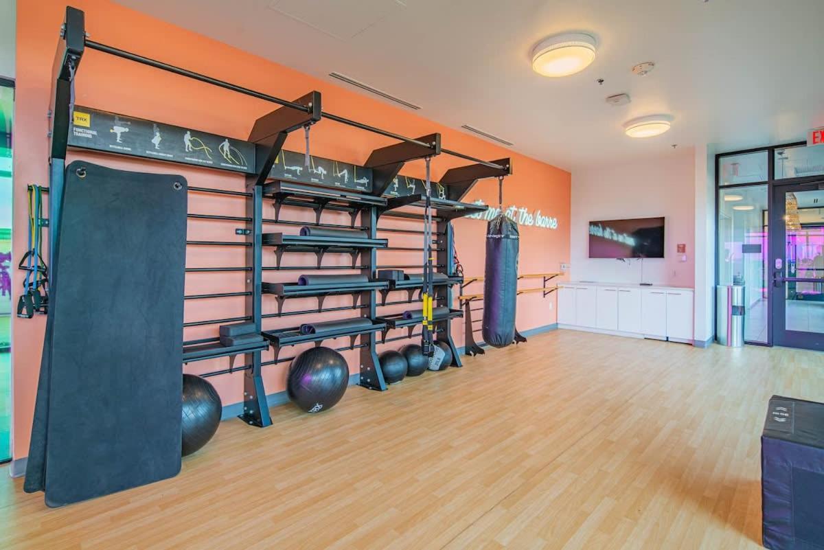 凤凰城Detailed 2Bd, Highrise Dt, Pool, Gym, Parking, Sleeps 8公寓 外观 照片