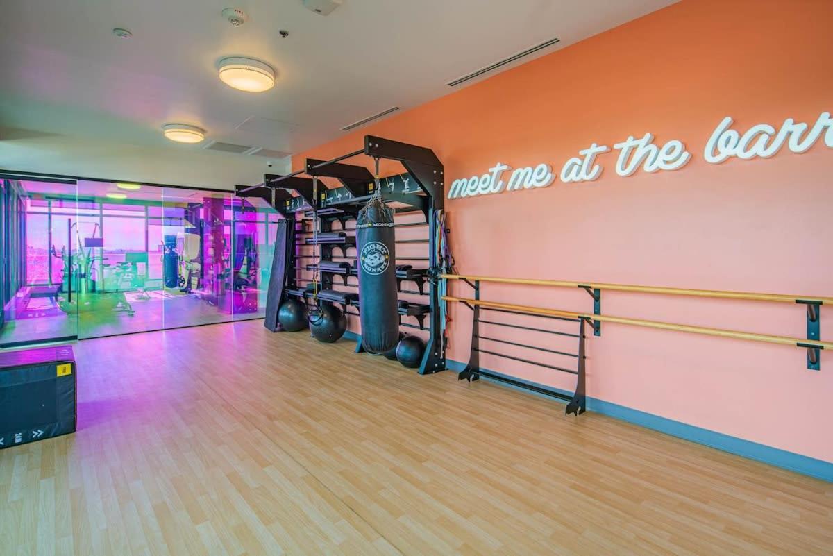 凤凰城Detailed 2Bd, Highrise Dt, Pool, Gym, Parking, Sleeps 8公寓 外观 照片