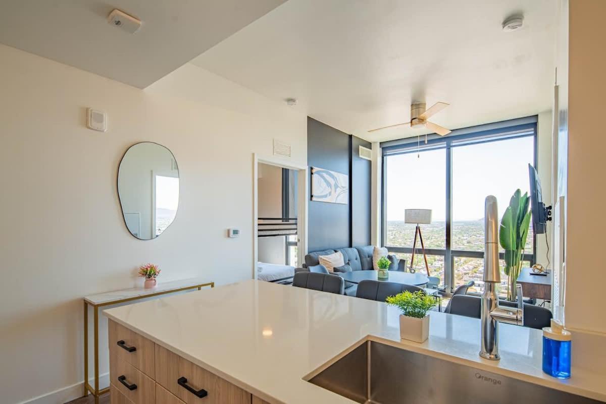 凤凰城Detailed 2Bd, Highrise Dt, Pool, Gym, Parking, Sleeps 8公寓 外观 照片